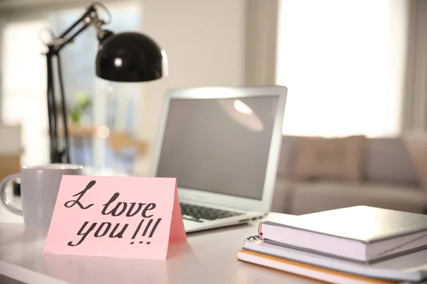 Obs Med Handskriven Text Love You Arbetsplatsen Inomhus Romantiskt Budskap — Stockfoto