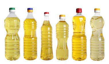 Beyaz arka planda farklı yemek pişirme yağları ile ayarlandı