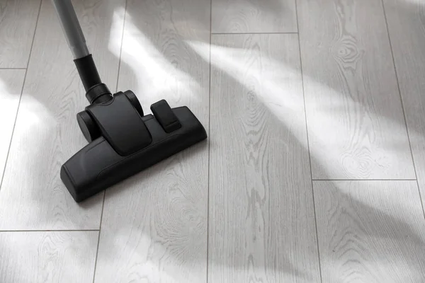 Brush Modern Vacuum Cleaner Floor Indoors Space Text — Stock Photo, Image