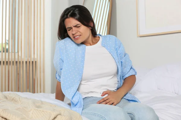 Young Woman Suffering Cystitis Bed Home — Stock Photo, Image