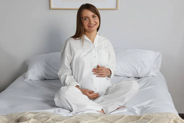 Happy Young Pregnant Woman Pajamas Bed Home — Stockfoto