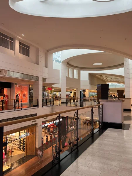 Varsóvia Polônia Julho 2022 Grande Shopping Center Com Muitas Lojas — Fotografia de Stock