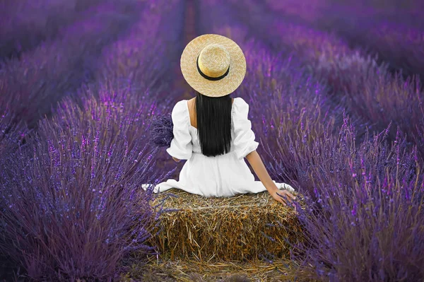 Woman Sitting Hay Bale Lavender Field Back View — Stockfoto