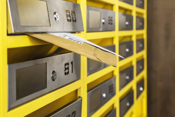 Металеві Поштові Скриньки Ключами Цифри Листування Пошті Крупним Планом — стокове фото