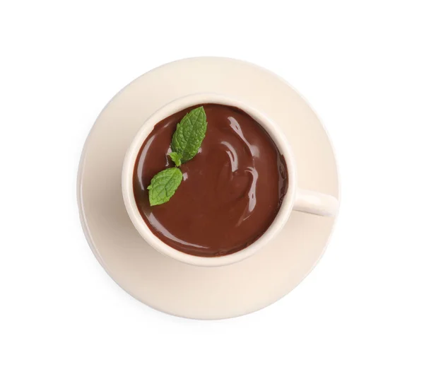 Beker Heerlijke Warme Chocolademelk Met Munt Witte Achtergrond Bovenaanzicht — Stockfoto