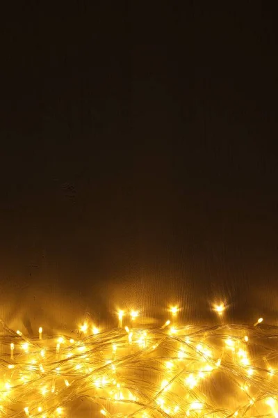 Рождественские Огни Деревянном Столе Вид Сверху Пространство Текста — стоковое фото