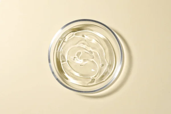Πιάτο Petri Υγρό Μπεζ Φόντο Πάνω Όψη — Φωτογραφία Αρχείου
