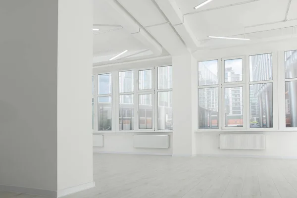 Moderne Kantoorruimte Met Witte Muren Ramen Interieur Ontwerp — Stockfoto