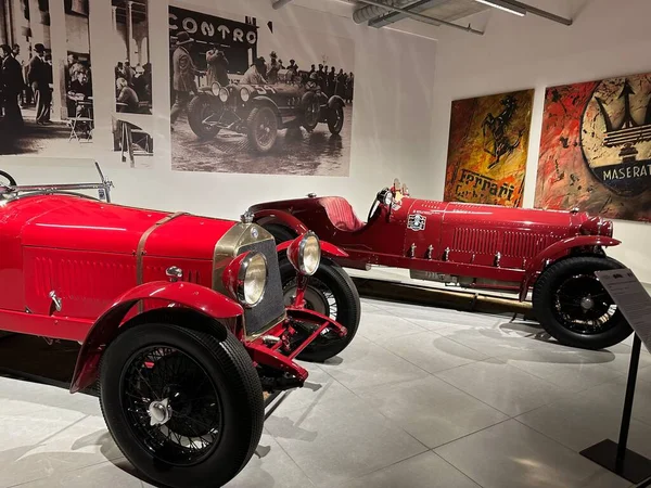 Lahey Hollanda Kasım 2022 Louwman Müzesi Ndeki Farklı Retro Arabaların — Stok fotoğraf