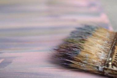 Renkli boya darbeleri ve tuval üzerinde fırça darbeleri, yakın çekim. Metin için boşluk