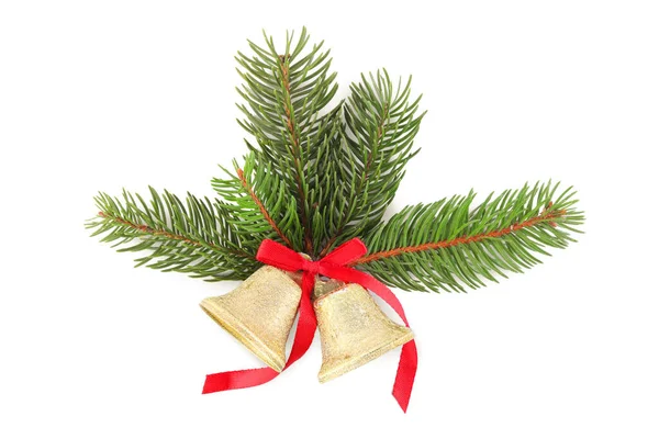 金光闪闪的铃铛 红色的弓和冷杉的枝条 与白色隔离 圣诞装饰 — 图库照片
