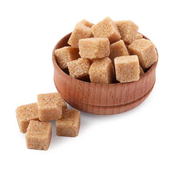 Tigela Madeira Cubos Açúcar Mascavo Isolados Branco — Fotografia de Stock