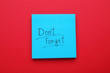 Kağıt üzerinde kırmızı arkaplanı unutma, üst görünüm