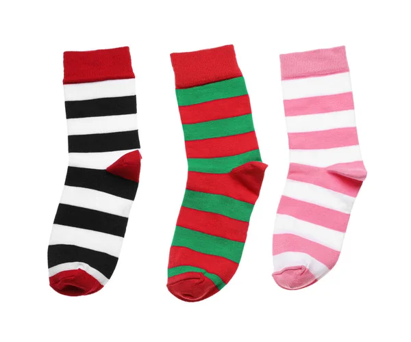 Různé Pruhované Ponožky Bílém Pozadí Horní Pohled — Stock fotografie