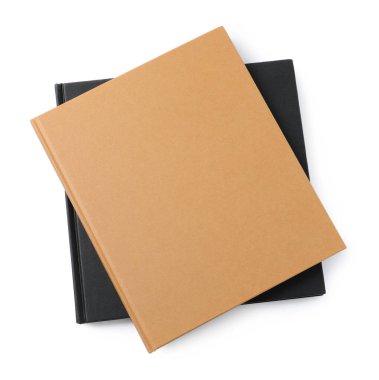 Üst görünümde beyaz üzerine izole edilmiş ciltli kitap yığını