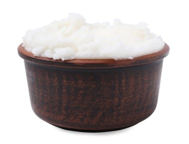 Beyazlar üzerinde izole edilmiş kasede leziz domuz yağı.