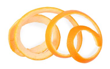 Kurutma için hazırlanan portakal kabuğu beyaz, üst görünümde izole