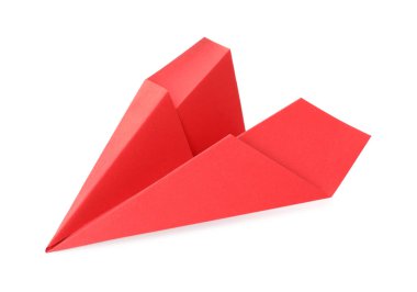 El yapımı kırmızı kağıt uçak beyaza izole edilmiş.