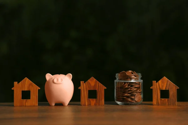 Piggy Bank Jar Coins House Models Wooden Table — Foto de Stock