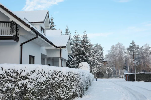 Winter Landscape Beautiful Houses Trees Bushes Morning —  Fotos de Stock