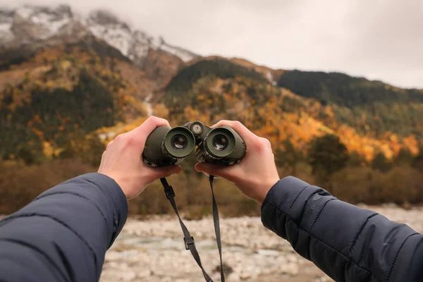 Boy Holding Binoculars Beautiful Mountains Closeup — Fotografia de Stock
