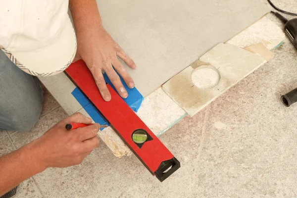 Worker Installing Tiles Indoors Closeup Home Improvement — Stockfoto