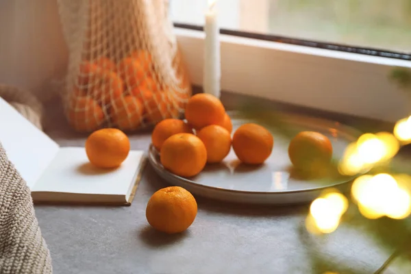 Fresh Ripe Tangerines Christmas Decor Grey Table Window — Stockfoto
