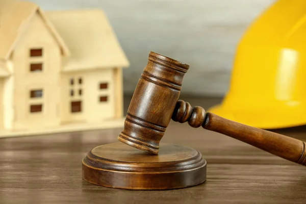 Construction Land Law Concepts Judge Gavel Hardhat House Model Wooden — kuvapankkivalokuva