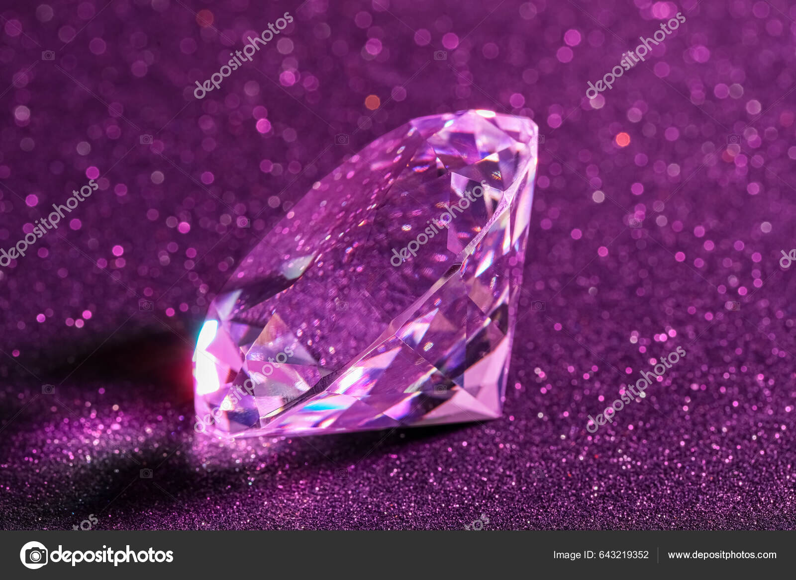 Beautiful Shiny Diamond Purple Glitter Background Closeup — Stock