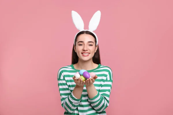Happy Woman Bunny Ears Headband Holding Painted Easter Eggs Pink — 图库照片
