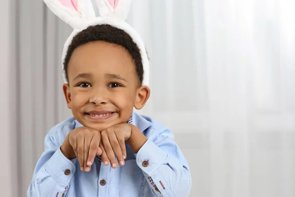 Cute African American Boy Easter Bunny Ears Headband Indoors Space — Fotografia de Stock