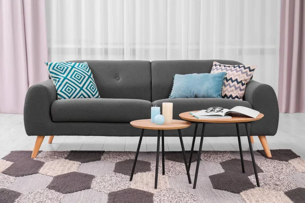 Comfortable Sofa Floor Lamp Coffee Table Stylish Room Interior Design — Stockfoto