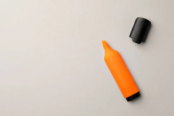Bright Orange Marker Light Grey Background Flat Lay Space Text — Stockfoto
