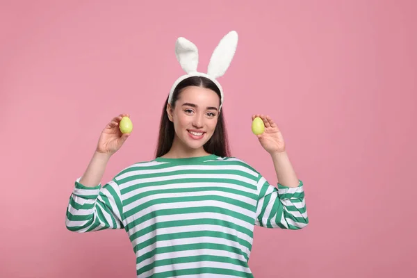 Happy Woman Bunny Ears Headband Holding Painted Easter Eggs Pink — 图库照片