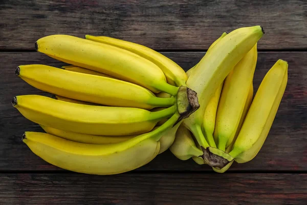 Rijp Gele Bananen Houten Tafel Plat Gelegd — Stockfoto
