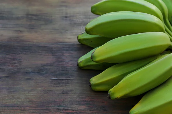Bando Bananas Deliciosas Mesa Madeira Close Espaço Para Texto — Fotografia de Stock