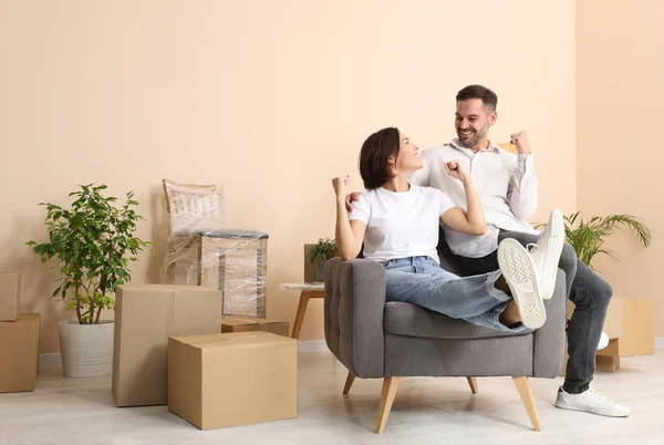 Happy Couple New Apartment Moving Day — Stok fotoğraf