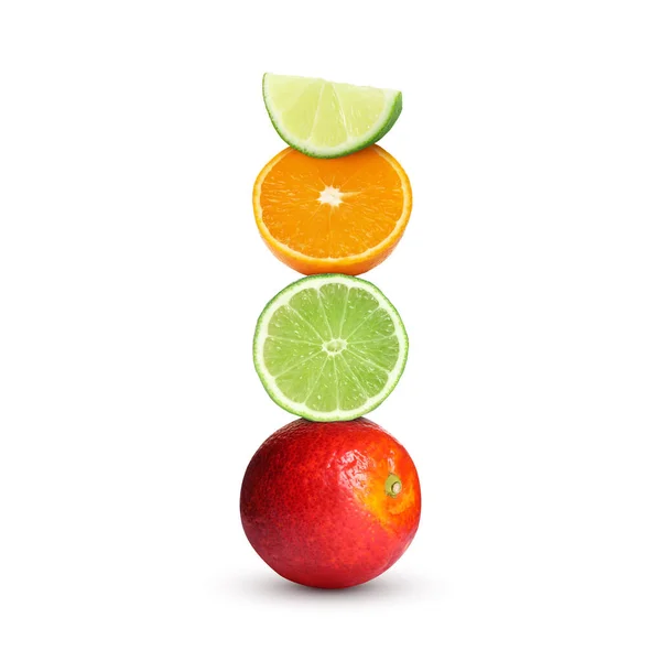 Különböző Friss Citrusfélék Halom Fehér Alapon — Stock Fotó