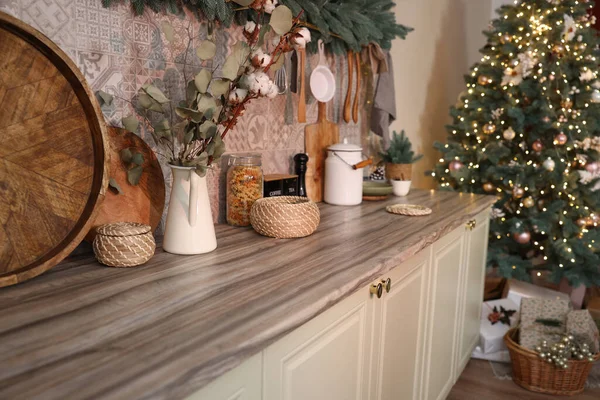 Stylish Kitchen Festive Decor Christmas Tree Interior Design —  Fotos de Stock