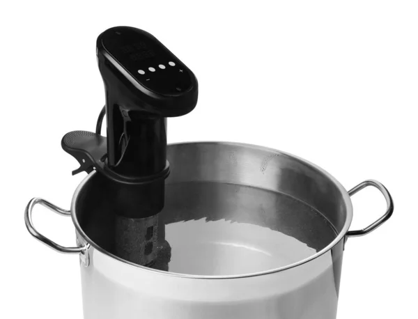 白の背景に鍋でそのような副調理のための熱浸漬循環器 クローズアップ — ストック写真
