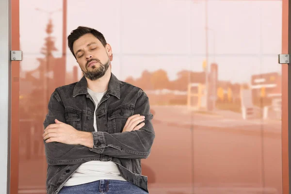 Tired Man Sleeping Public Transport Stop Outdoors Space Text — Stock Photo, Image