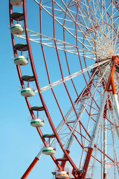 Beautiful Large Ferris Wheel Blue Sky Low Angle View — Zdjęcie stockowe