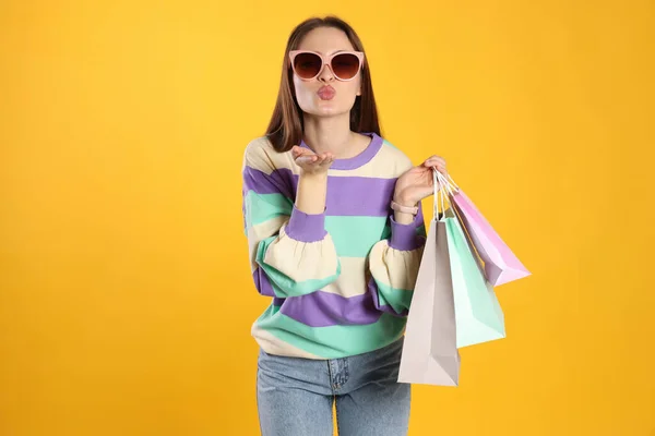 Beautiful Young Woman Shopping Bags Yellow Background Big Sale — Photo