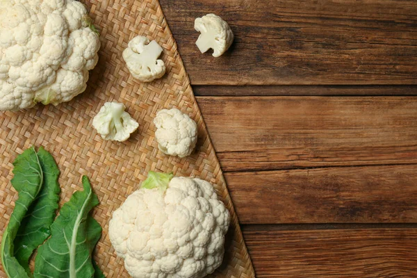 Fresh Cauliflower Wooden Table Top View Space Text — Stock Photo, Image