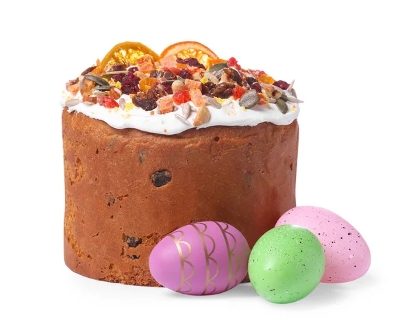 Traditioneller Osterkuchen Mit Getrockneten Früchten Und Bemalten Eiern Isoliert Auf — Stockfoto