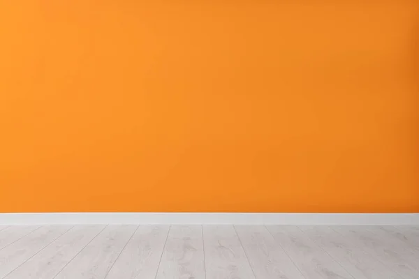 주황색 바닥이있는 — 스톡 사진