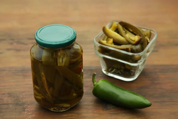 Fresh Pickled Green Jalapeno Peppers Wooden Table — 스톡 사진