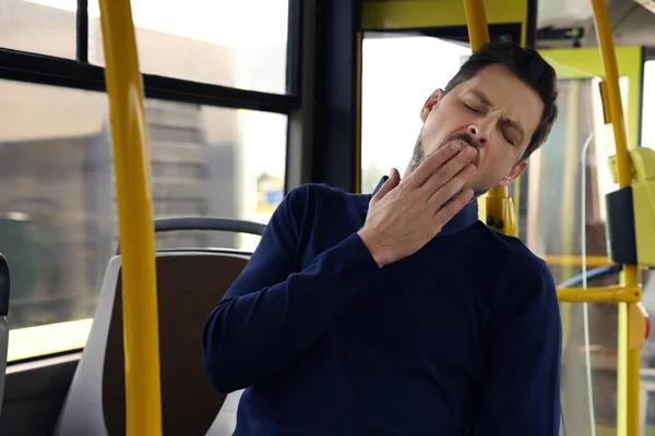 Sleepy Tired Man Yawning Public Transport — Fotografia de Stock