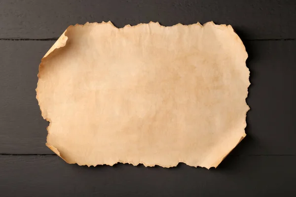 Лист Старой Пергаментной Бумаги Сером Деревянном Столе Вид Сверху — стоковое фото