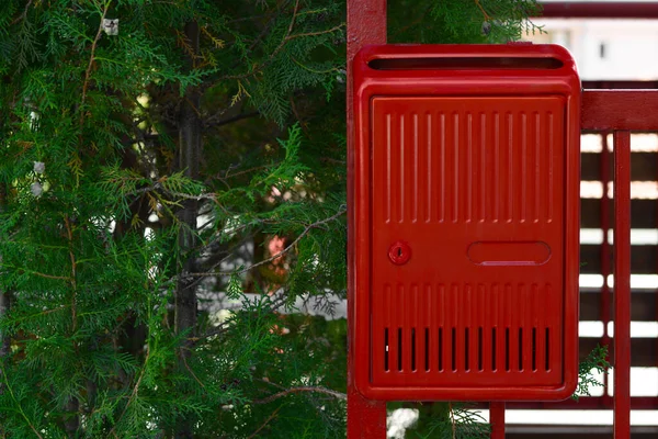 Red Beautiful Metal Letter Box Tree Outdoors — стоковое фото